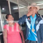 Foto: Bilwi recibe con alegría a Diran Hernández, campeón del atletismo inclusivo en Panamá. ¡Un orgullo que trasciende fronteras! / TN8