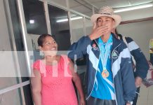 Foto: Bilwi recibe con alegría a Diran Hernández, campeón del atletismo inclusivo en Panamá. ¡Un orgullo que trasciende fronteras! / TN8