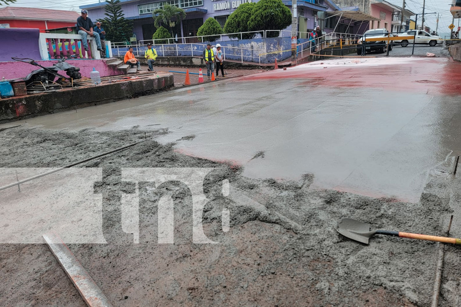 Foto: Boaco avanza en la construcción de calles de concreto hidráulico en su Parque Central/ TN8