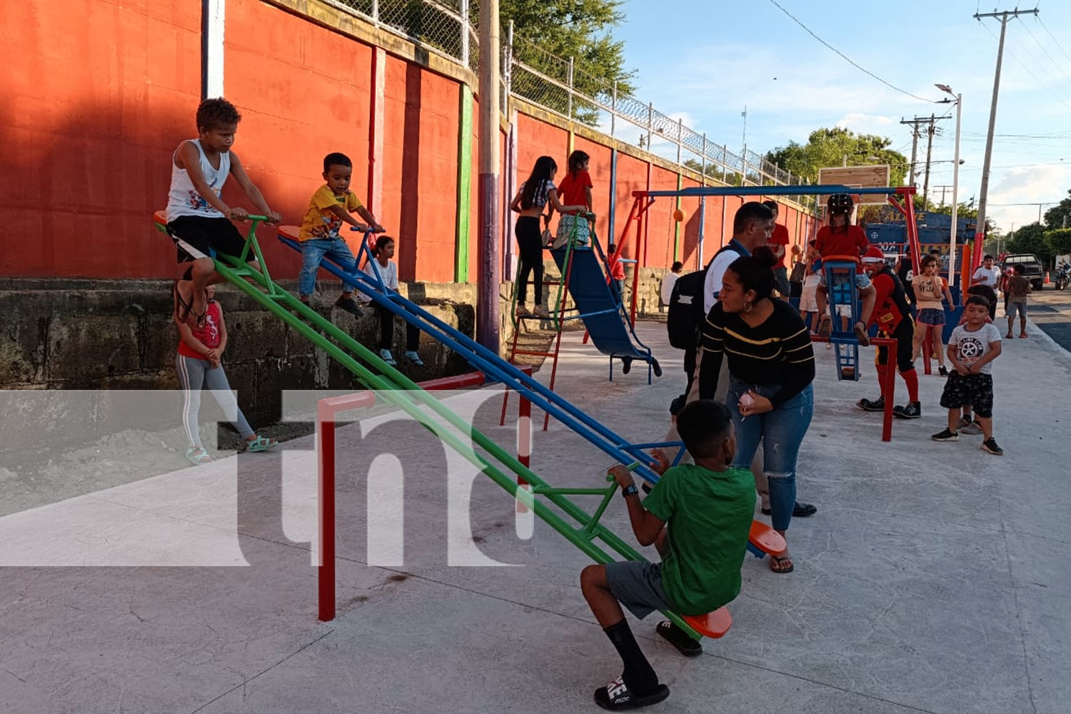 Foto: Gran cambio en Villa Canadá! El basurero se transformó en un parque infantil para disfrutar en familia. ¡Gracias al Gobierno de Nicaragua!/TN8