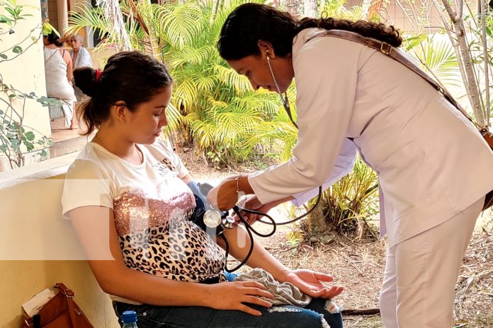 Foto: El Ministerio de Salud realizó una feria departamental de ultrasonidos gratuitos en Boaco para embarazadas/TN8