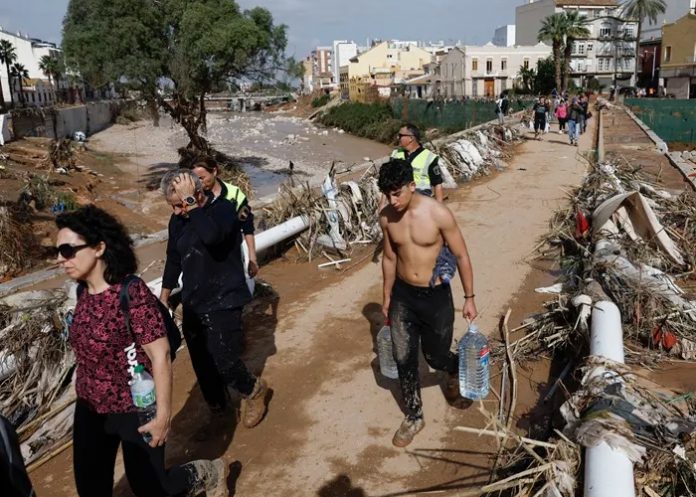 Foto: 211 víctimas fatales tras el temporal en Valencia, España / Cortesía