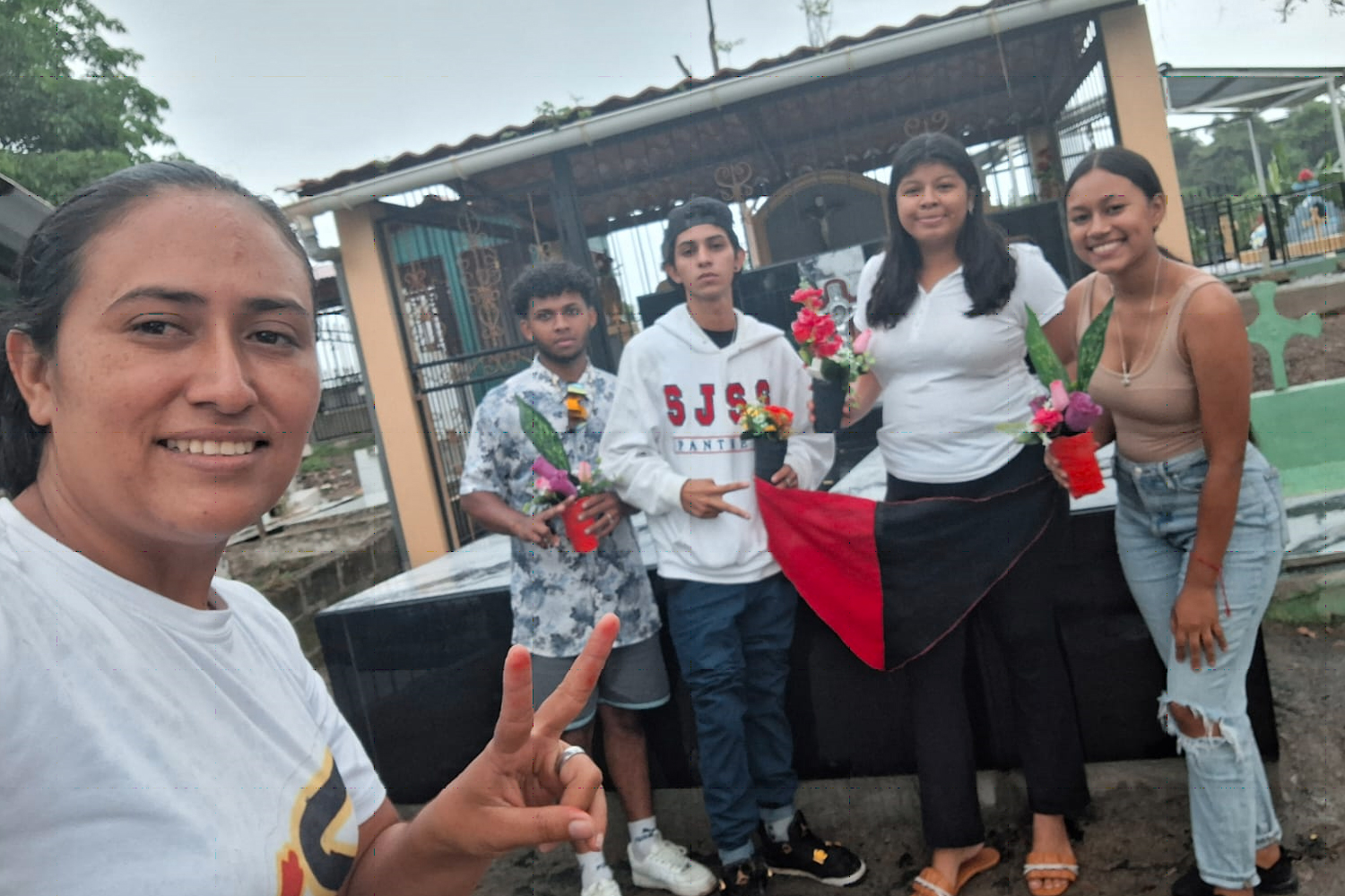 Foto: Conmemoración de los Fieles Difuntos: Un día de paz y amor en Nueva Segovia/TN8