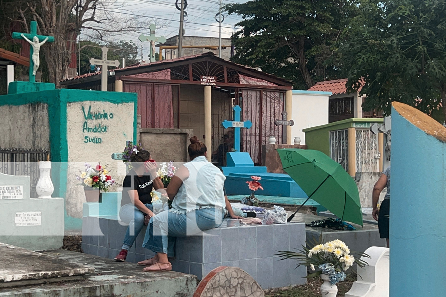 Foto: Cementerios de Nicaragua se visten de color y tradición en el día de los fieles difuntos/TN8