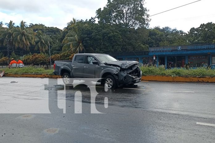 Foto: Accidente de tránsito en Masaya-Managua deja serios daños en vehículo/ TN8