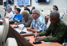 Foto: El Consejo Nacional de Defensa de Cuba analiza los daños tras huracán Rafael / Cortesía