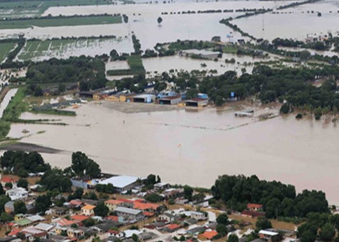 Foto: Alerta en Honduras: Tormenta Sara deja un fallecido en la costa atlántica / Cortesía