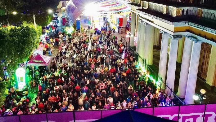 Foto: Granada celebra la Novena Exposición Nacional de Santos Patronos