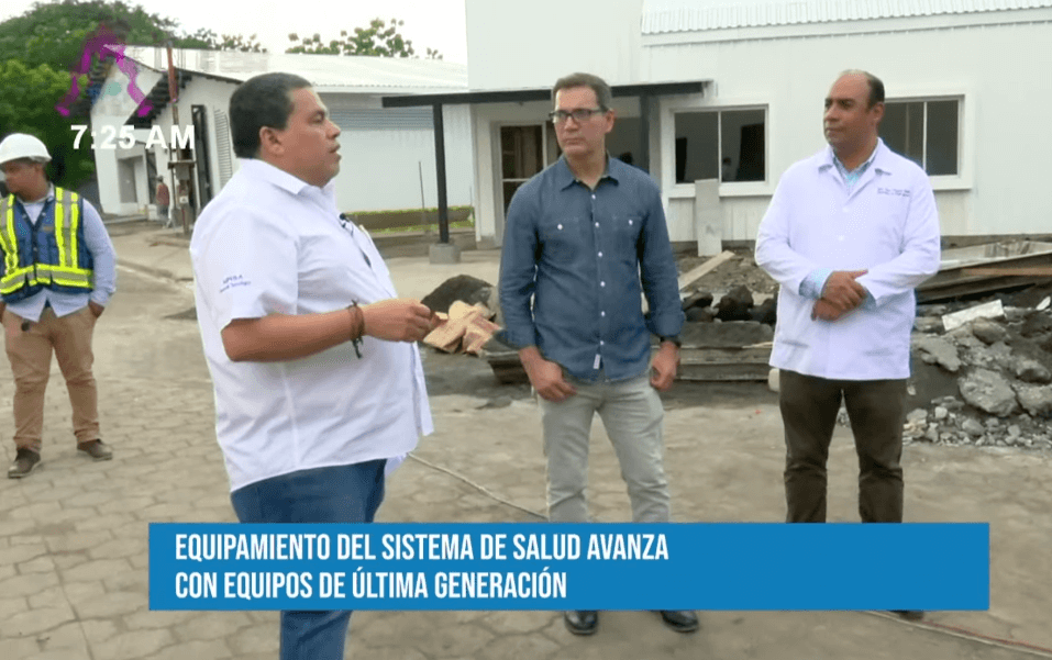 Foto: Mantenimiento de equipos médicos en el sistema de salud de Nicaragua / TN8