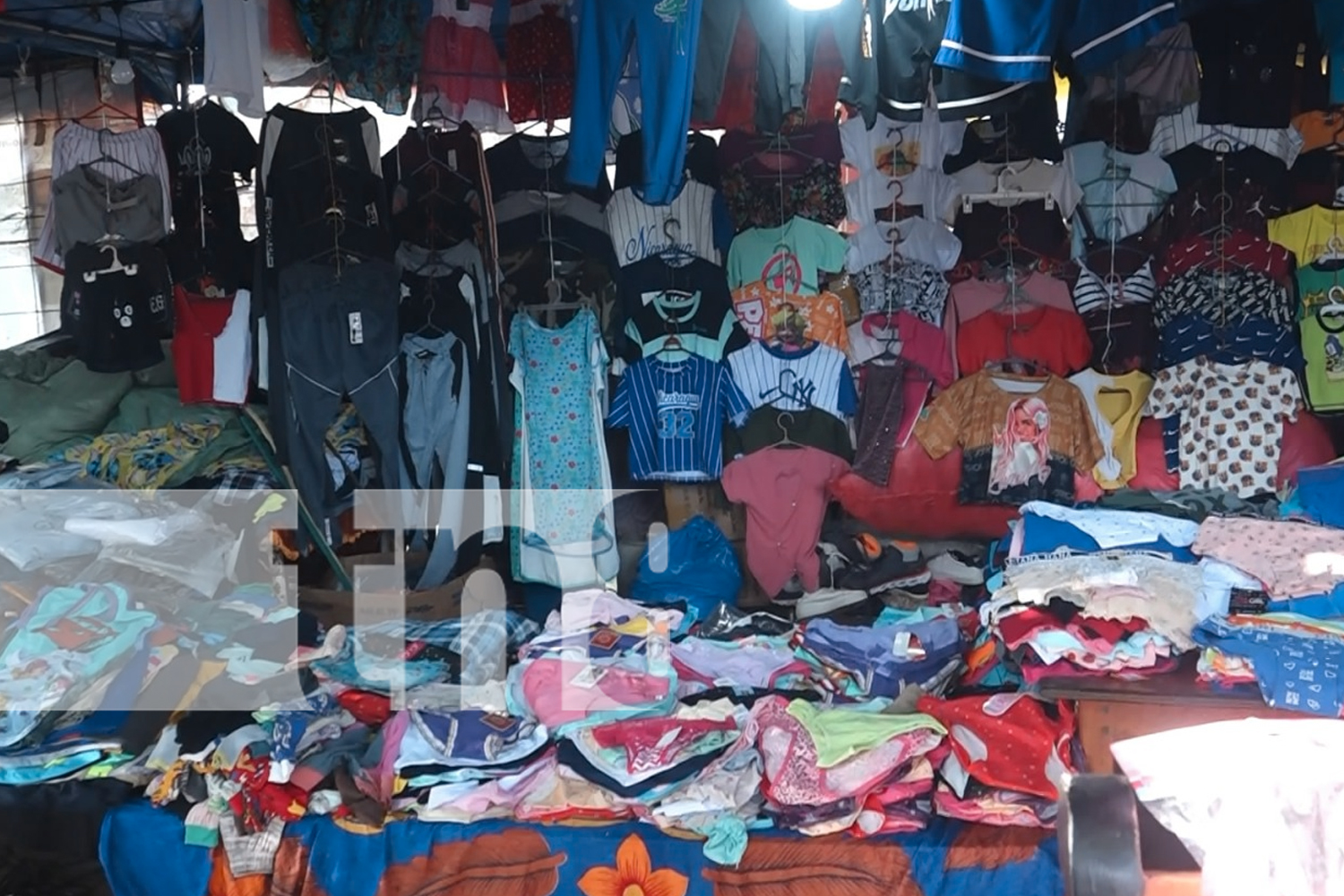 Foto:  ¡Aprovecha las ofertas de Navidad en Ometepe! Encuentra ropa y calzado a precios bajos en la feria de Altagracia hasta el 15 de diciembre/TN8