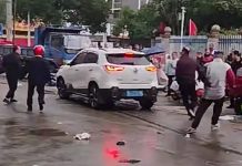 Foto: Hombre detenido tras chocar auto frente a una escuela en China