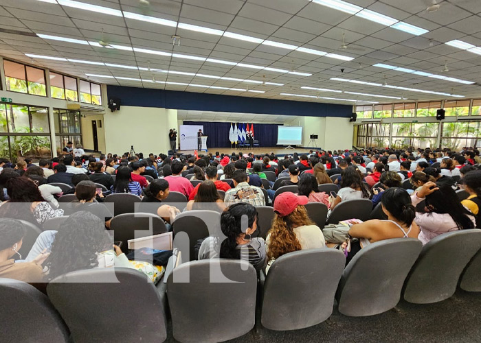 Foto: Homenaje a Carlos Fonseca desde la Universidad Casimiro Sotelo / TN8