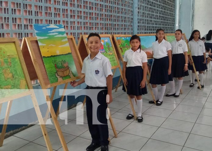 Foto: Concurso de dibujo en la Escuela Normal Alesio Blandón, Managua / TN8