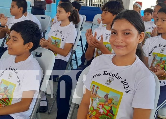 Foto: Limpieza y cuidado en el Colegio España, ubicado en Managua / TN8