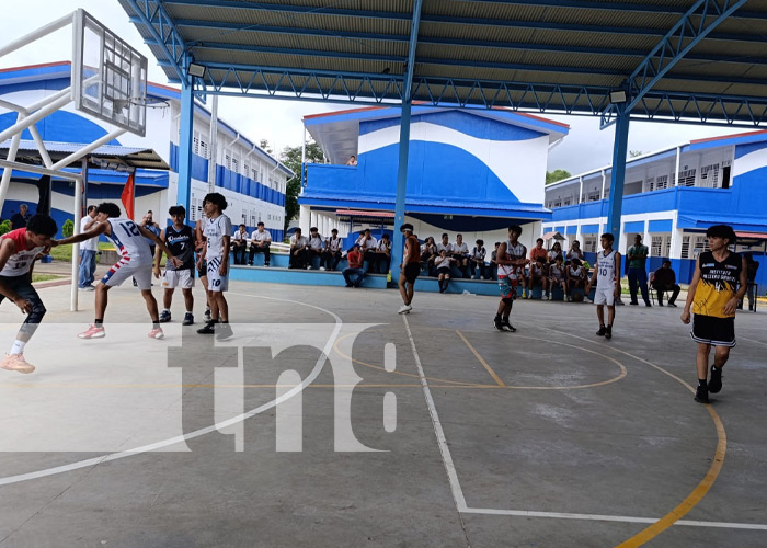 Foto: Juegos de baloncesto escolar en Managua / TN8