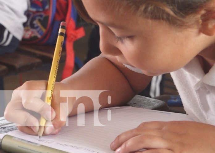 Foto: Nueva batería sanitaria en colegio de Estelí / TN8