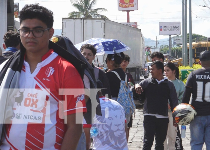 Foto: Grandes filas para comprar boletos a la final del Real Estelí vs Alajuelense en Copa Centroamericana / TN8