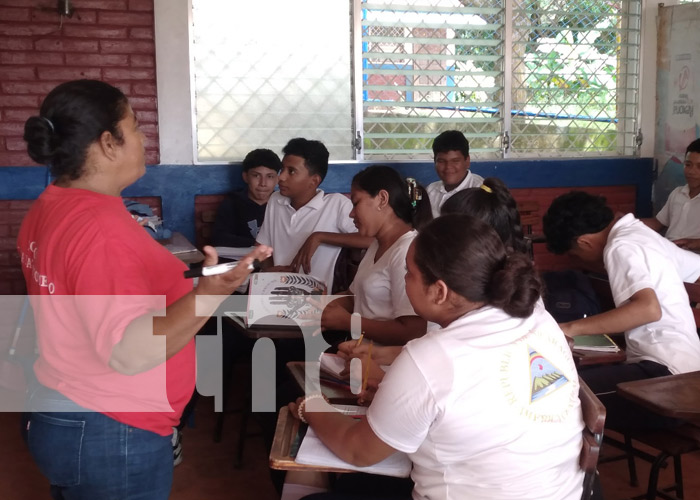 Foto: Mejoras en ambiente escolar de La Barranca, Nandaime / TN8