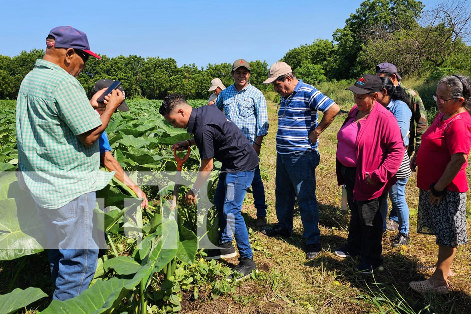 Foto: destacada actividad con productores del sector agropecuario /TN8