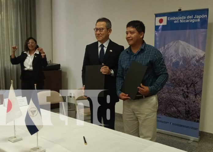 Foto: Firma de Japón para construir aulas de clase en Ticuantepe / TN8