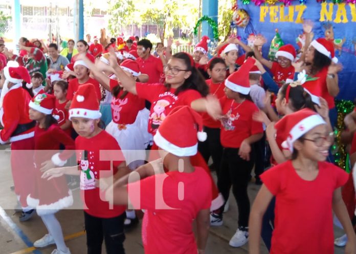 Foto: Festival navideño en la Escuela Especial Melania Morales / TN8