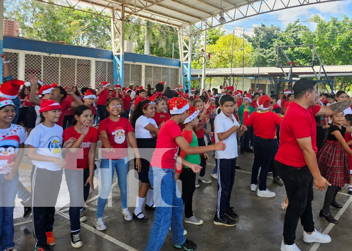 Foto: Navidad en el Colegio 14 de Septiembre, en Managua / TN8