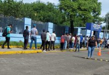 Foto: Filas en las oficinas de Tránsito Nacional