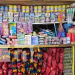 Foto: Mercado Roberto Huembes, Managua, con variedad de artículos de Navidad y Purísima / TN8