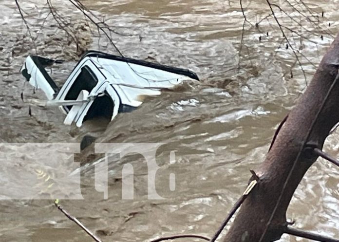 Foto: Imprudencia captada en río de San Juan del Sur, Rivas / TN8