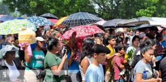 Foto: Acompañan el féretro de mujer de San Benito que fue brutalmente arrollada / TN8