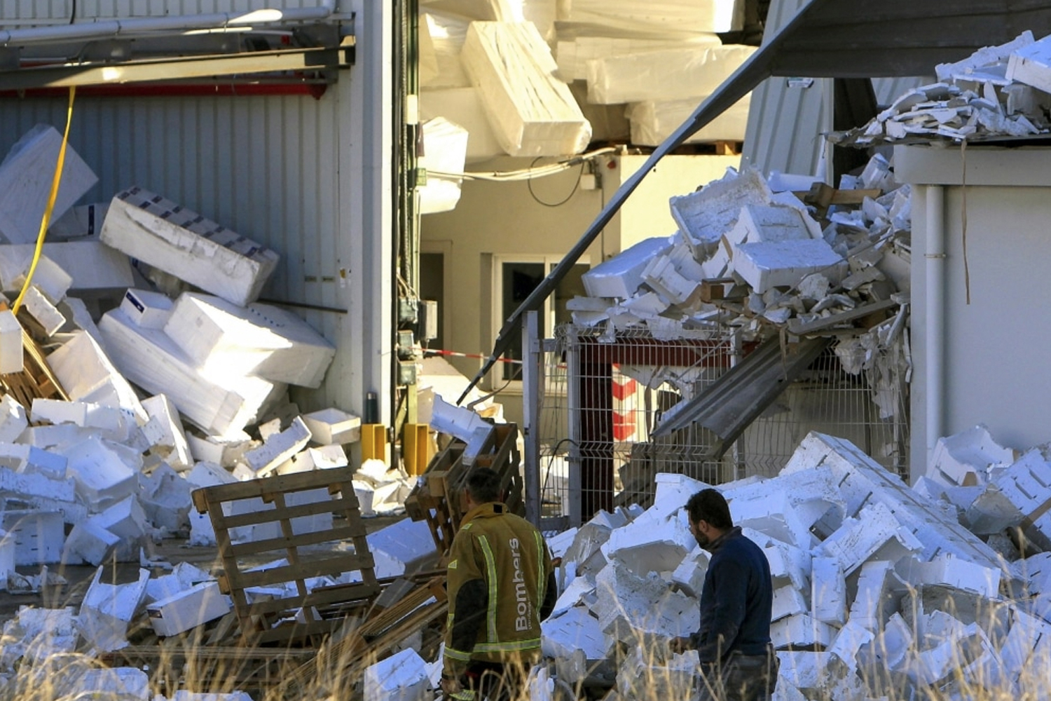 Foto: Explosión en fábrica deja tres muertos en España /Cortesía