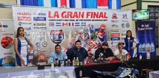 Foto: Competencia de Motocross en Granada / TN8