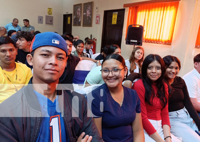 Foto: Congreso con la carrera de veterinaria en la UNA / TN8