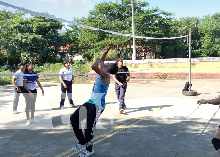 Foto: Voleibol desde los colegios de Managua / TN8