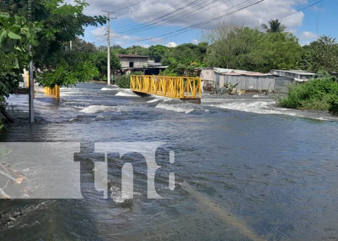 Foto: Crecida del Xolotlán impide paso vehicular en una zona de Tipitapa / TN8