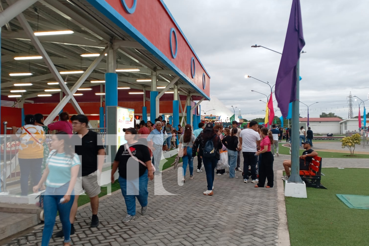 Foto:Familias nicaragüenses llenan de vida el Puerto Salvador Allende. Juegos, gastronomía y diversión en un ambiente seguro y agradable. /TN8