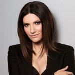 Foto: Laura Pausini sufre caída en Milán /Cortesía