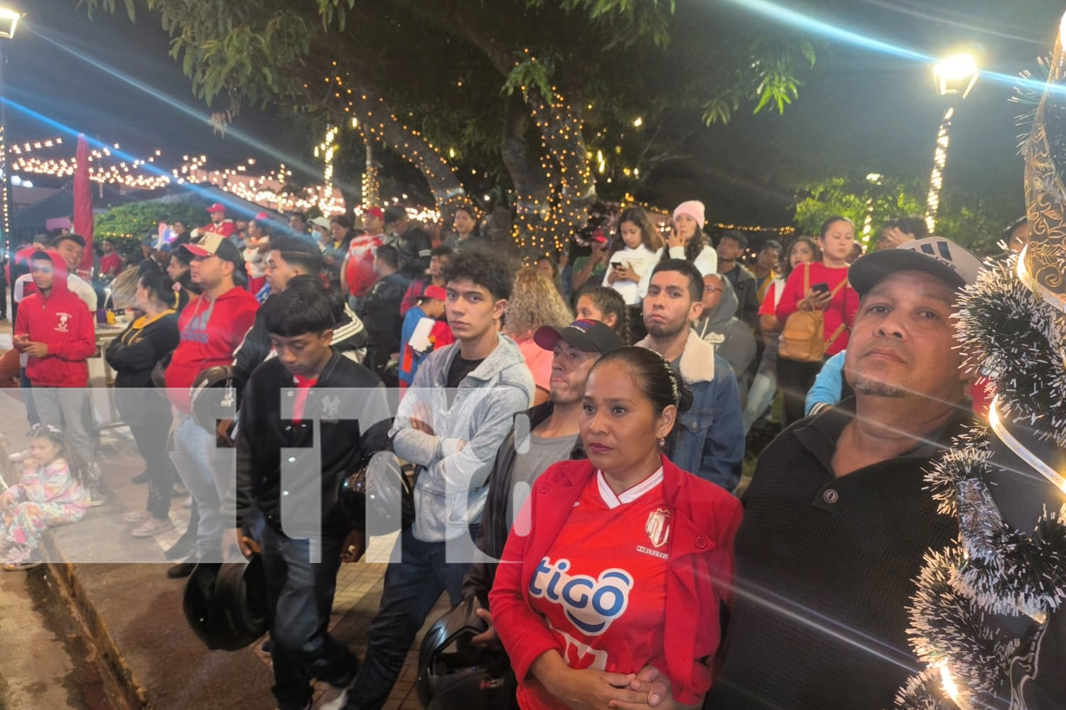 Foto: Más de 2 mil fanáticos se reunieron frente a la Alcaldía de Estelí para apoyar al Tren del Norte en la final de la Copa Centroamericana./TN8