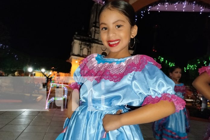 Foto: Noche de cultura y tradición navideña en el parque central de Nandaime/TN8