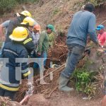 Foto: Hombre quedó soterrado en deslizamiento de tierra en Juigalpa, Chontales/TN8