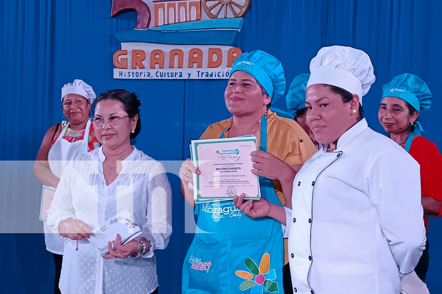 Foto: Realizan el Festival Departamental "Delicias Navideñas" en Granada/TN8