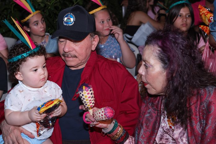 Foto: El Presidente Daniel Ortega, la Compañera Rosario Murillo y su familia celebran con fe y amor a la Inmaculada Concepción de María. /Cortesía