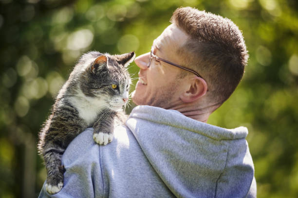 Foto: Mujer demanda a su esposo por preferir a su gato sobre ella