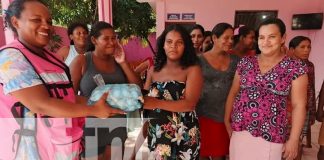 Foto:La Alcaldía De PuertoCabezas sigue trabajando por el bienestar de las familias, entregando kits para bebés y fortaleciendo la salud materna. /TN8