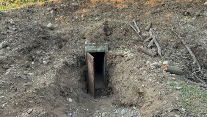 Foto: Equipo chileno descubre búnker oculto en Colonia Dignidad