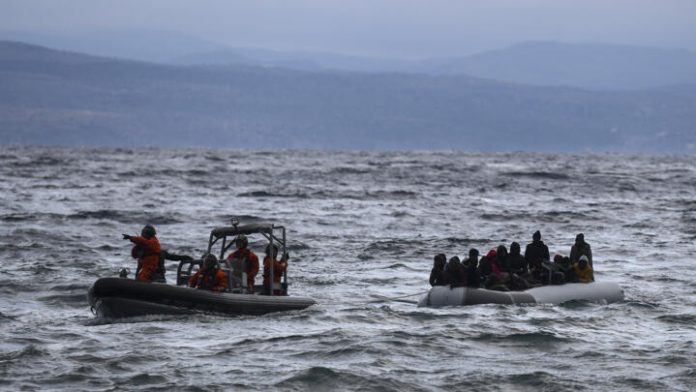 Foto: Ocho personas muertas en naufragio de migrantes en Grecia