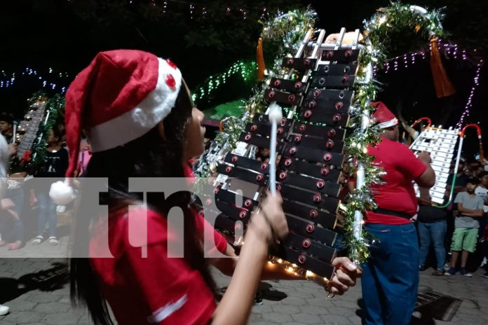 Foto: Nandaime vive una noche mágica en el Festival Navideño de Bandas y Comparsas Rítmicas/TN8