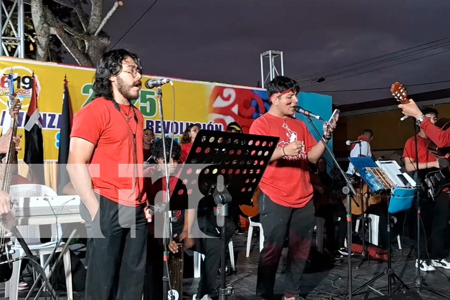 Foto: Carazo inaugura su primer Árbol de la Vida, un homenaje a los 50 años de la gesta heroica de Chema Castillo. /TN8