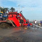 Foto: fuerte oleaje que azotó la costa de Ecuador/Cortesía