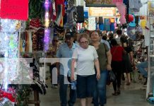 Foto: Comercio navideño en Managua/TN8